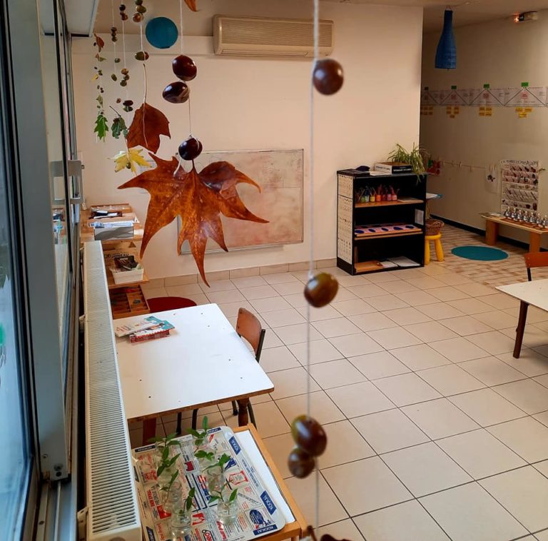 ambiance-3-6-ans-vie-pratique-ecole-montessori