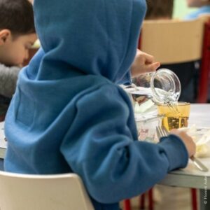 ambiance-3-6-ans-repas-enfant-autonomie-ecole-montessori-epinal